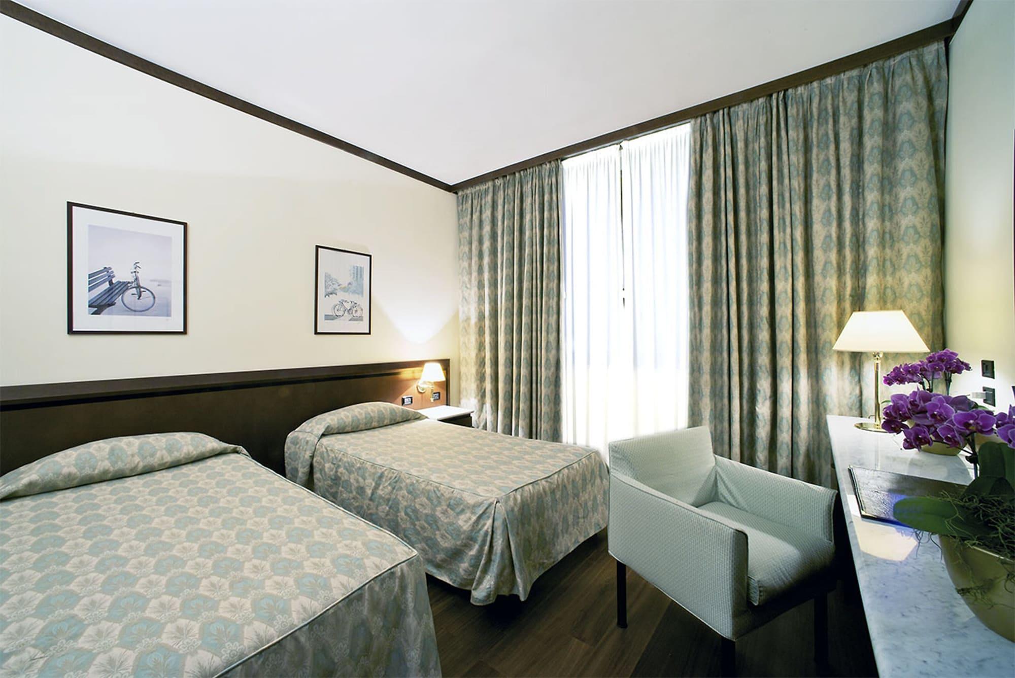 Hotel Ariston Paestum Exterior photo