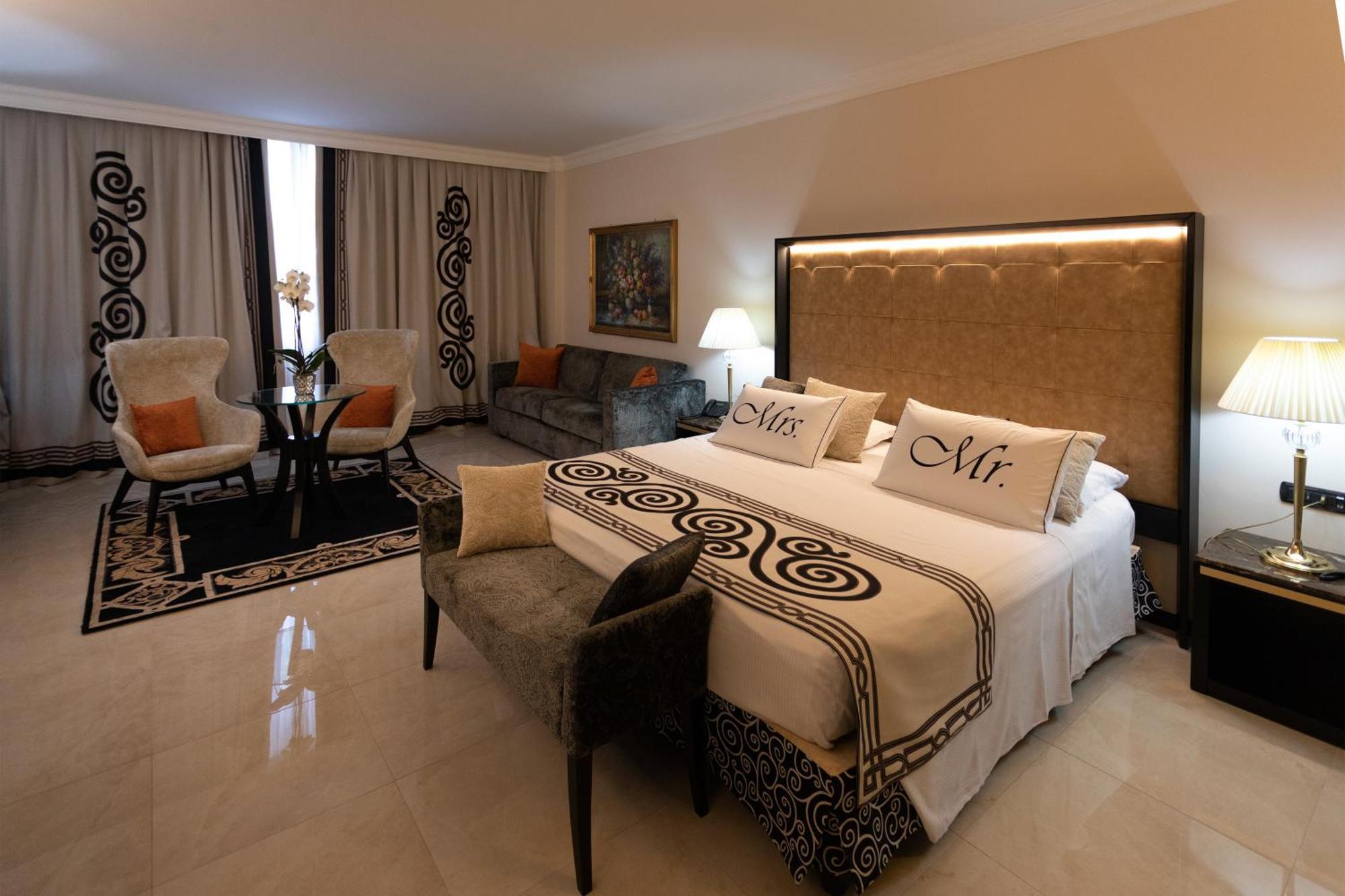 Hotel Ariston Paestum Exterior photo