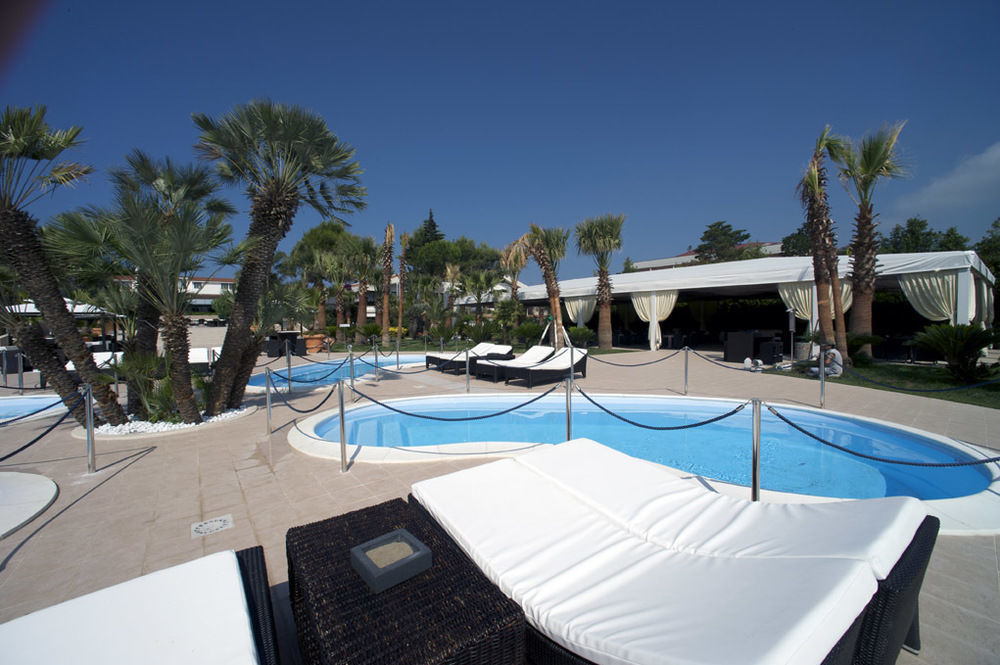Hotel Ariston Paestum Exterior photo