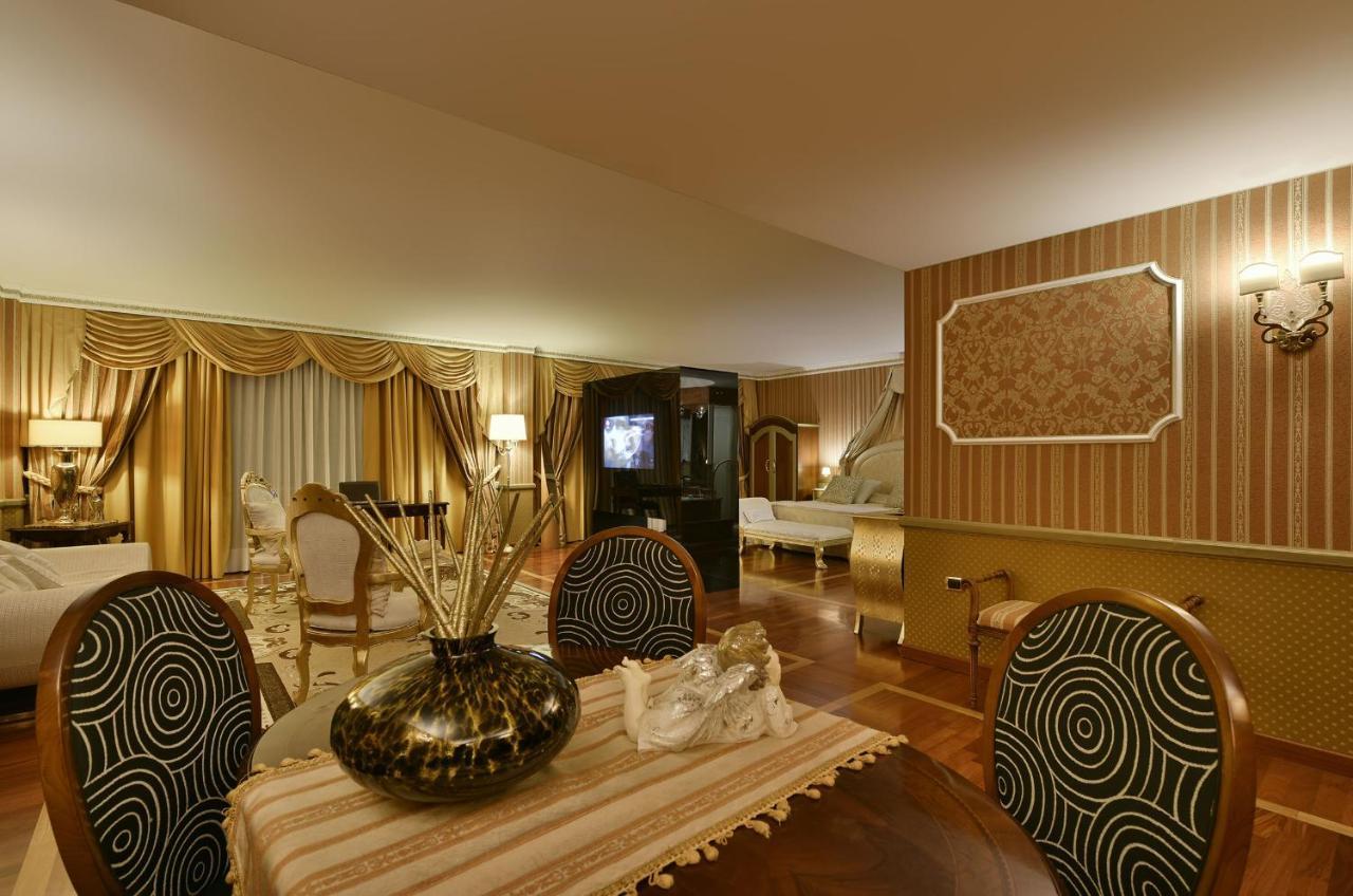 Hotel Ariston Paestum Exterior photo