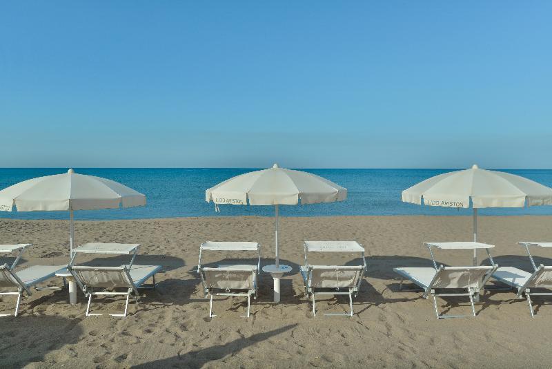 Hotel Ariston Paestum Exterior photo